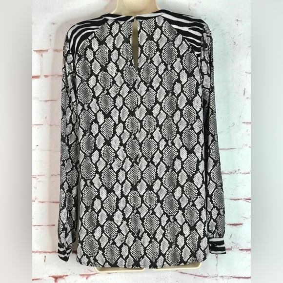 MICHAEL Michael Kors XS Snake Print Keyhole Neck Black & Gray Long Sleeve Blouse - Picture 5 of 14